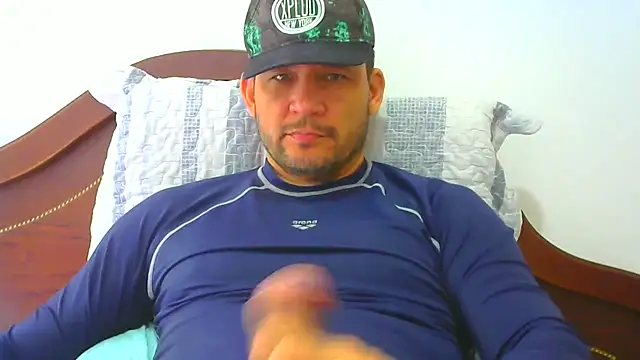 Snapshot of altenori112 chatting on 12/05/25, 06:17 altenori112 online show from 12/05/25, 06:17