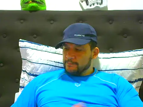 Snapshot of altenori112 chatting on 10/21/25, 01:27 altenori112 online show from 10/21/25, 01:27