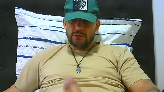 Snapshot of altenori112 chatting on 12/01/25, 06:14 altenori112 online show from 12/01/25, 06:14