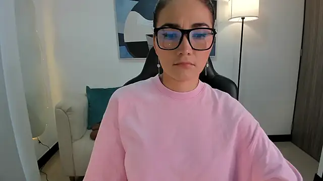 SaraParker  online show from 04/17/26, 10:23