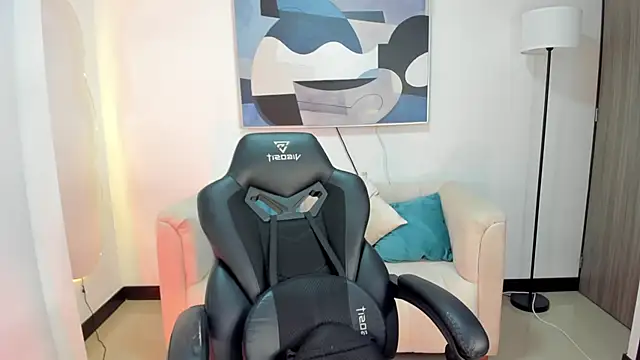 SaraParker  online show from 11/12/25, 08:56