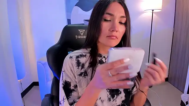 Snapshot of SaraParker_ chatting on 01/16/26, 12:03 SaraParker online show from 01/16/26, 12:03