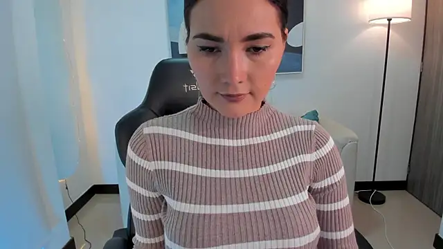 SaraParker  online show from 11/06/25, 10:58