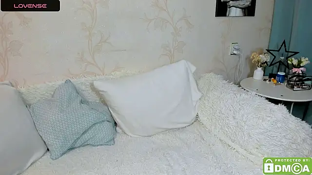 EmmaAmazingEyes online show from 10/21/25, 04:06