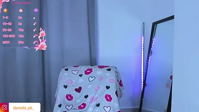 roxy pk  online show from 02/17/26, 07:55