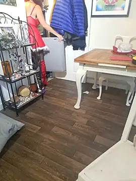 Snapshot of Emily_English57 chatting on 12/15/25, 09:37 Emily English57 online show from 12/15/25, 09:37