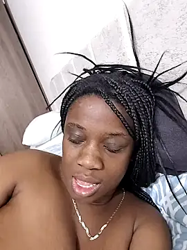 Snapshot of doucebrune chatting on 02/22/26, 04:48 doucebrune online show from 02/22/26, 04:48