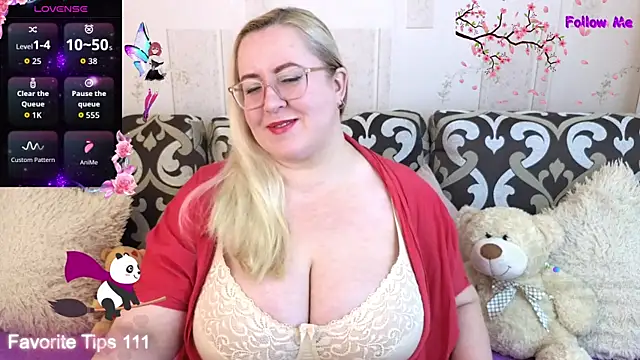 Ginesia online show from 11/26/25, 01:55