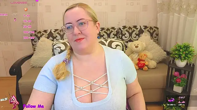 Snapshot of Ginesia chatting on 02/13/25, 01:37 Ginesia online show from 02/13/25, 01:37
