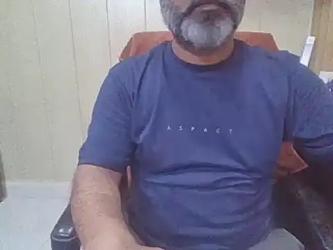 Snapshot of hairymaster95 chatting on 07/19/26, 06:11 hairymaster95 online show from 07/19/26, 06:11