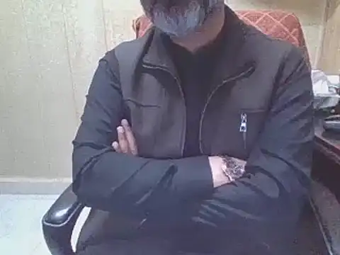 Snapshot of hairymaster95 chatting on 02/25/26, 07:41 hairymaster95 online show from 02/25/26, 07:41