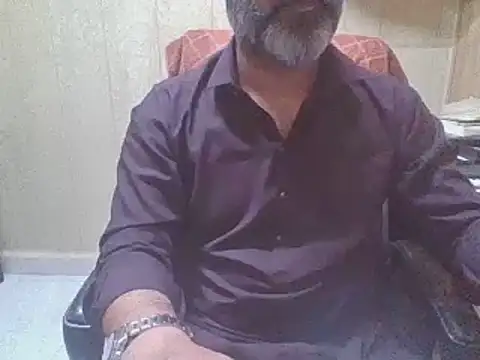 Snapshot of hairymaster95 chatting on 07/15/26, 04:41 hairymaster95 online show from 07/15/26, 04:41