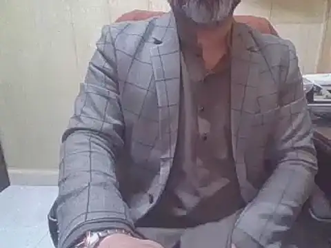 Snapshot of hairymaster95 chatting on 02/12/26, 04:34 hairymaster95 online show from 02/12/26, 04:34