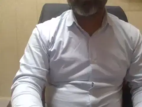 hairymaster95 online show from 02/06/25, 11:09