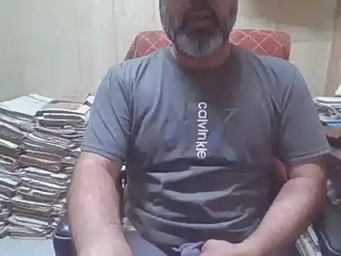 hairymaster95 online show from 10/26/25, 07:09