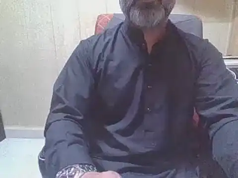 hairymaster95 online show from 04/16/26, 04:24