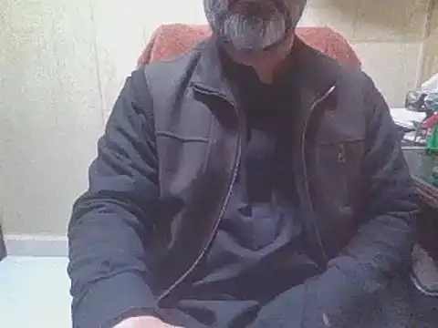 Snapshot of hairymaster95 chatting on 02/03/26, 04:43 hairymaster95 online show from 02/03/26, 04:43