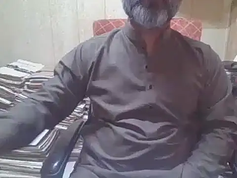 hairymaster95 online show from 10/31/25, 03:36