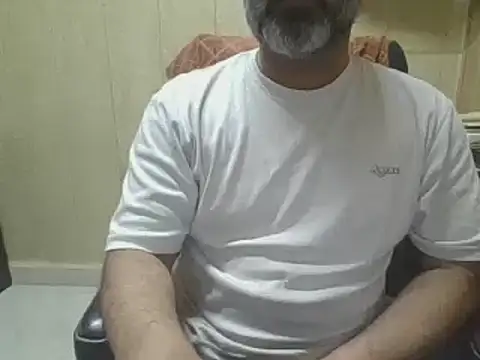 hairymaster95 online show from 05/10/26, 06:39
