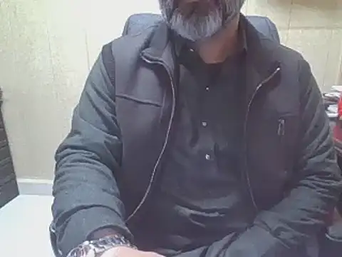 Snapshot of hairymaster95 chatting on 01/10/26, 04:19 hairymaster95 online show from 01/10/26, 04:19