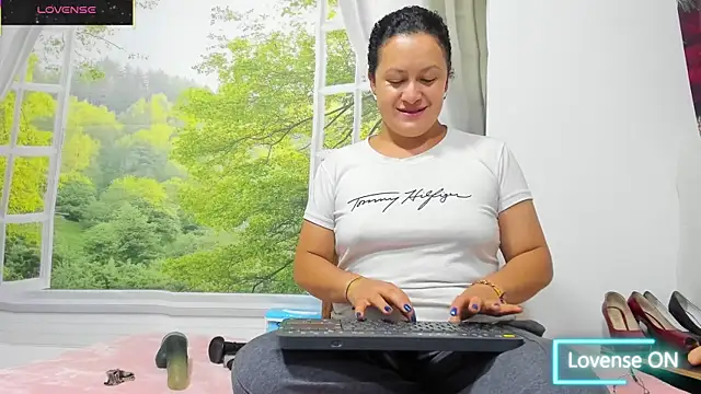 nikool32 online show from 02/17/26, 09:28