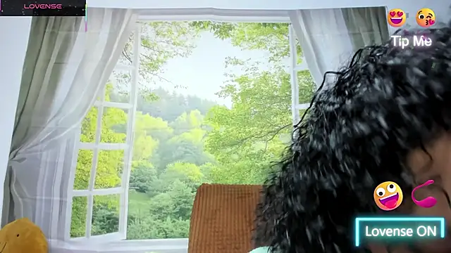 Snapshot of nikool32 chatting on 10/31/25, 12:02 nikool32 online show from 10/31/25, 12:02