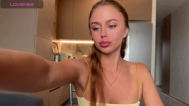Megan Nilson online show from 07/04/26, 09:26