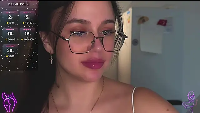 Megan Nilson online show from 02/17/25, 09:54