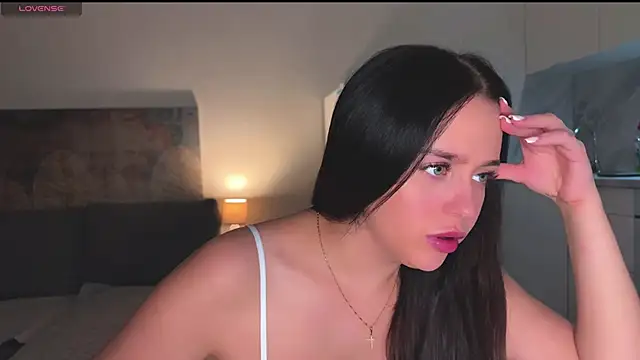 Megan Nilson online show from 02/12/25, 06:30