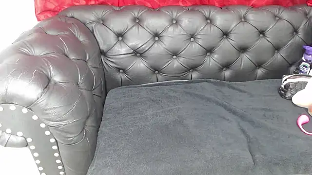 Kerly Doll online show from 10/09/25, 12:17