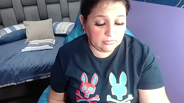 Kerly Doll online show from 11/11/25, 06:47