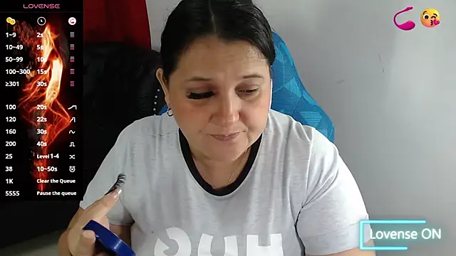 Kerly Doll online show from 11/09/25, 01:04