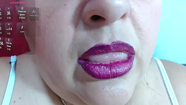 Kerly Doll online show from 04/28/26, 05:28