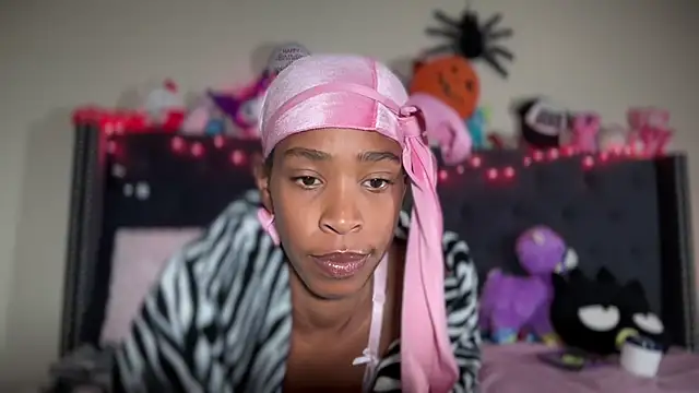 Cum2Charm online show from 10/31/25, 02:35