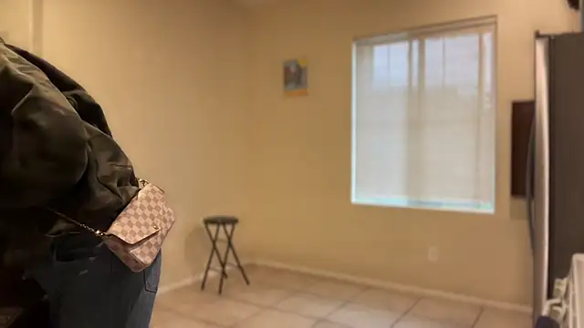 Cum2Charm online show from 11/18/25, 05:05