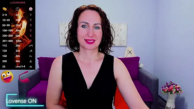 Snapshot of Nia_Smithh chatting on 10/14/25, 12:39 Nia Smithh online show from 10/14/25, 12:39