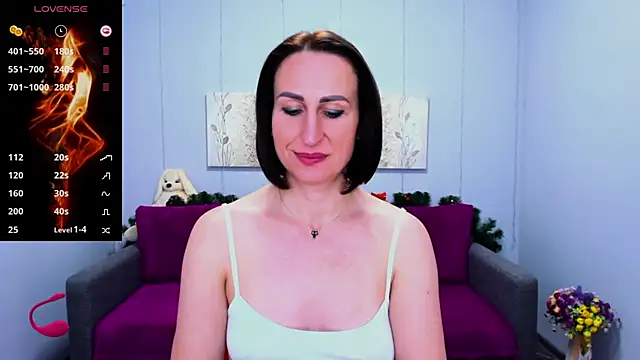 Snapshot of Nia_Smithh chatting on 01/11/25, 01:11 Nia Smithh online show from 01/11/25, 01:11