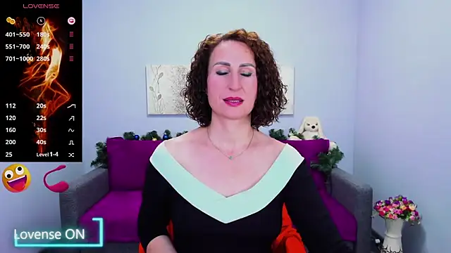 Nia Smithh online show from 12/18/25, 01:59