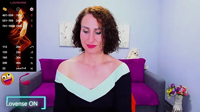 Nia Smithh online show from 11/05/25, 01:47