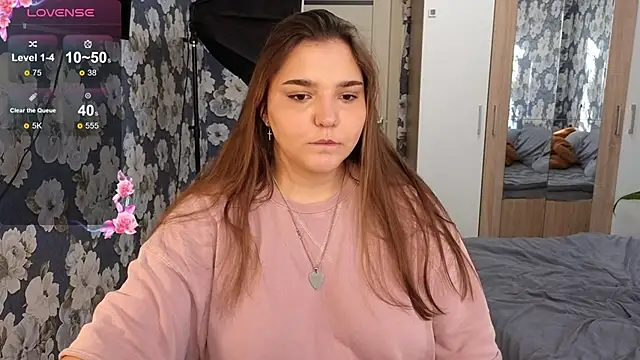  momiji  online show from 02/04/26, 11:38