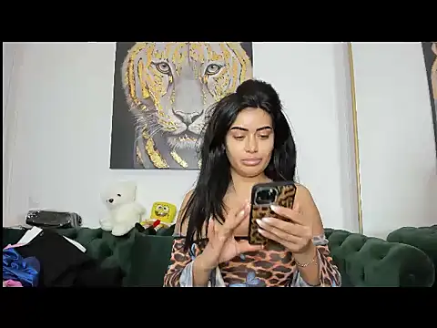 Snapshot of AnnaKarin chatting on 02/21/25, 11:44 AnnaKarin online show from 02/21/25, 11:44