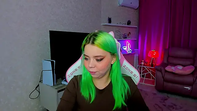 EnergyBunny 1 online show from 10/16/25, 07:22