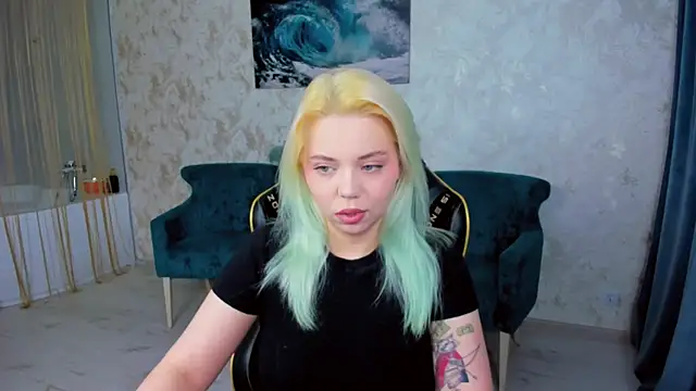 EnergyBunny 1 online show from 11/25/25, 07:25