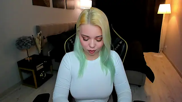 EnergyBunny 1 online show from 11/28/25, 07:36