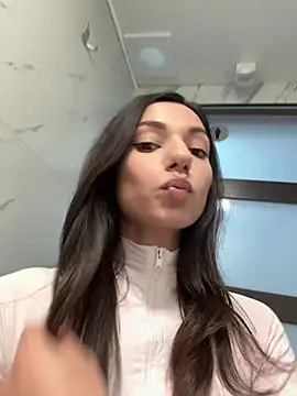  MiaQueen  online show from 02/04/26, 07:53