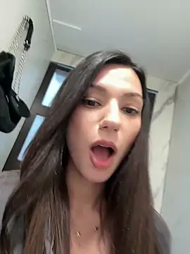  MiaQueen  online show from 03/06/26, 10:49