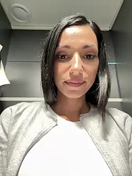  MiaQueen  online show from 09/19/25, 08:24