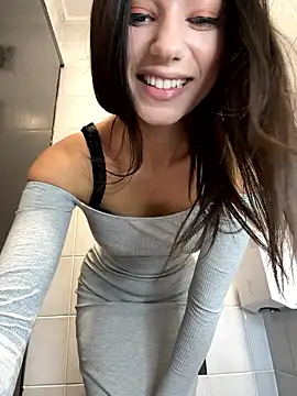  MiaQueen  online show from 01/15/26, 10:24