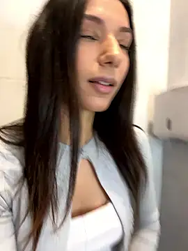  MiaQueen  online show from 01/07/26, 10:59