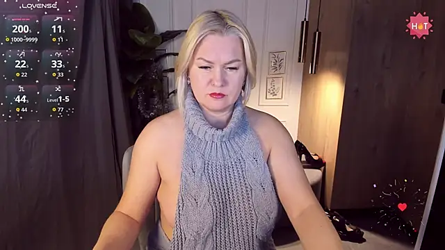 YolandaKiss online show from 01/11/26, 08:27